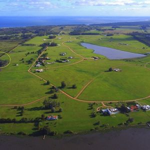 Venta De Gran Terreno En Laguna De Los Cisnes Punta Ballena