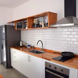 En Venta Casa De 2 Dormitorios En Parque Burnett, Punta Del Este