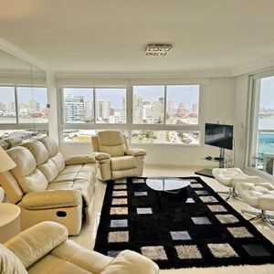 Apartamento En Alquiler. Temporada 2025, Playa Mansa, Punta Del Este