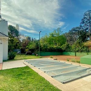 Casa Temporada 2026, Piscina Climatizada, Cancha De Tenis, Cuatro Dormitorios. Punta Del Este, Mansa.