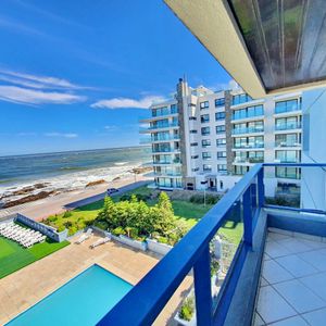 Departamento Frente Al Mar Con Tres Dormitorios, Alquiler De Temporada 2024, Punta Del Este.