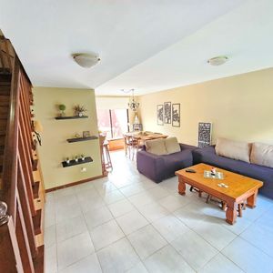 Venta De Casa Ph Duplex 2 Dormitorioss En Barrio Cantegril Zona Roosevelt