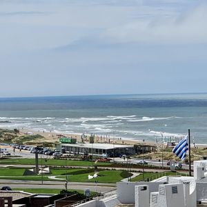 Venta Apartamento 1 Dormitorio En Península De Punta Del Este A Pasos De Playa Mansa Playa Brava