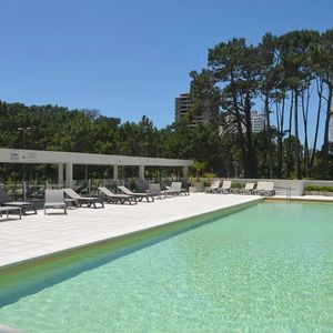 En Venta Apartamento 1 Dormitorio Con Servicios En Ocean Drive Country, Punta Del Este.