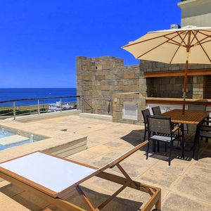 Venta De Apartamento Petnhouse 3 Dormitorios 3 Baños Frente Al Mar, Playa Mansapunta Del Este