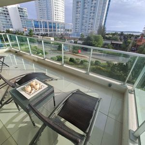 En Venta Apartamento En Playa Mansa De 3 Dormitorios Con Vista Playa Mansa, Punta Del Este