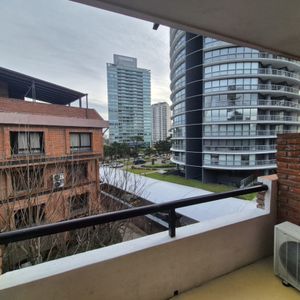 En Venta Apartamento De 1 Dormitorio En Roosevelt, Punta Del Este