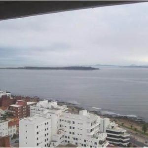 Apartamento En Piso Alto, Torre Tradicional En Punta Del Este (península)