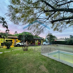 Casa En Venta 6 Ambientes 4 Dormitorios