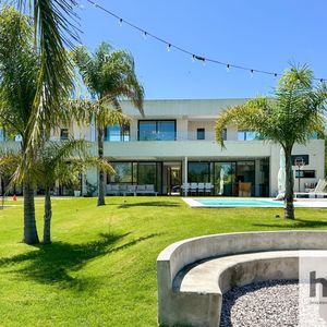 Espectacular Casa En VIñedos De La Tahona