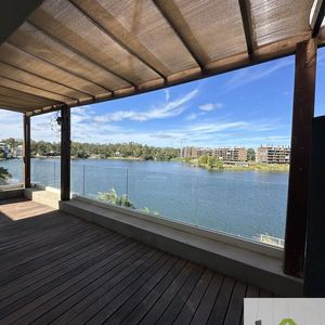 Apartamento En Alquiler C/ Cochera En Parque Miramar