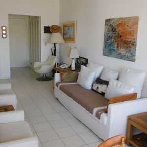 Edificio Vanguardia: Exclusivo Apartamento 1206, Block IV - Vistas Panorámicas Y Confort Moderno.