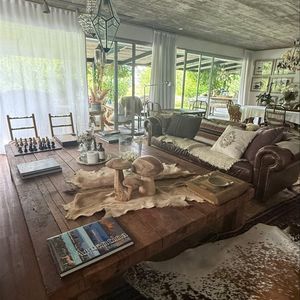 Venta De Casa En Lomas De La Tahona. 4 Dormitorios Y Piscina