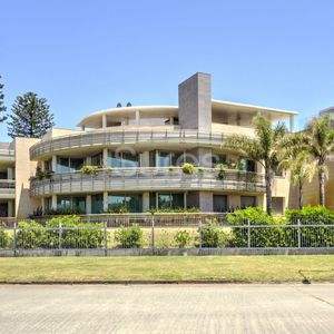 Apartamento En Alquiler Sobre La Rambla De Carrasco