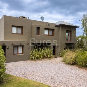 Venta Casa 4 Dormitorios En La Tahona Con Renta, Canelones