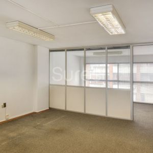 Venta De Apartamento Con Garaje, Ciudad Vieja