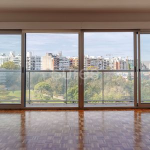 Alquiler De Apartamento De 3 Dormitorios En Punta Carretas, Montevideo