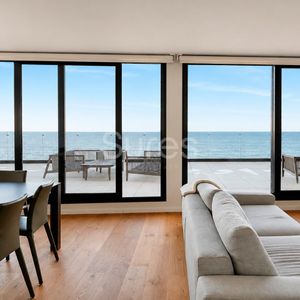 Venta De Penthouse 2 Dormitorios Sobre Rambla O\