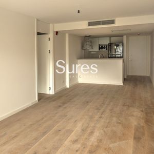 Venta Apartamento De 2 Dormitorios Con Renta,  Punta Carreta