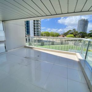 Venta De Apartamento De 2 Dormitorios En Miami Boulevard Punta Del Este