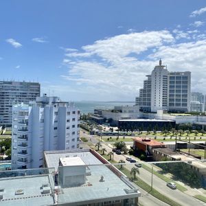 Venta De Apartamento De 3 Suites En Edificio Artower Punta Del Este