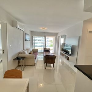 Venta De Apartamento De 2 Dormitorios Y Medio En Edificio Icon Brava