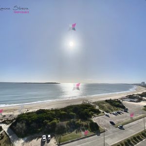 Apartamento De 3 Dormitorios En Alquiler Temporario - Playa Mansa