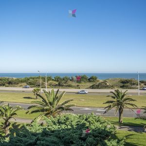 Venta De Apartamento De 3 Dormitorios Frente Al Mar En Brava Punta Del Este