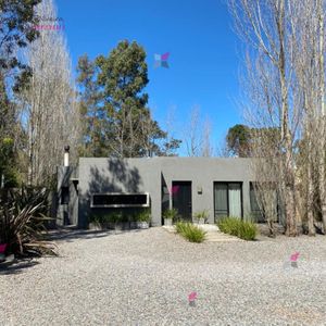 Preciosa Casa En Barrio Privado Venta Y Alquiler Anual Cerca De Los Colegios
