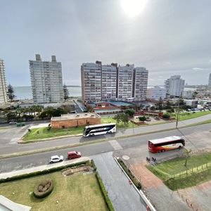 Apartamento En Alquiler 2 Dormitorios Edificio Imperiale III
