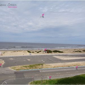 Frente Al Mar Con Buenos Servicios 3 Dormitorios 2 Baños