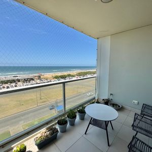 Apartamento En Venta De 2 Dormitorios + Dependencia. Le Parc