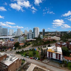 Apartamento En Venta 2 Dormitorios- Torres Del Este
