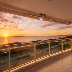 Apartamento En Venta 3 Dormitorios - Coral Tower