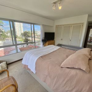 Venta Apartamento De 2 Dormitorios En Edificio Dormar Punta Del Este