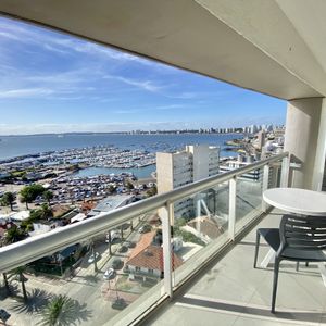 Apartamento En Venta 3 Dormitorios 2 Baños En Torre Plaza