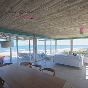 Casa En Alquiler A Metros Del Mar Con Excelente Vista
