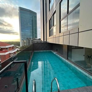 Departamento De 2 Dormitorios Amoblado En Equipetrol