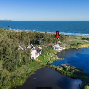 Venta Casa Frente Al Mar En  Bella Vista