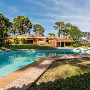 Venta  Exclusiva Casa Playa Mansa, Punta Del Este