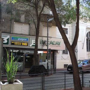 Apto En Pleno Centro Con Características De Casa