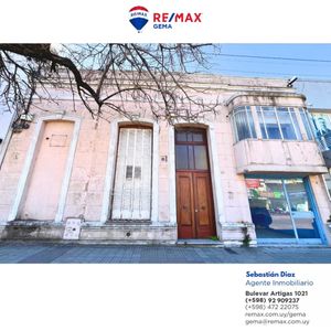 Casa Con Local Comercial En Plena Av. España