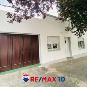 Venta De Casa - 3 Dorm -garage - Av Principal