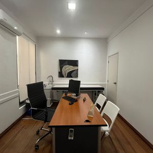 Se Alquilan Consultorio En Pocitos.