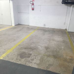 Garaje En Venta Punta Carretas Con Renta