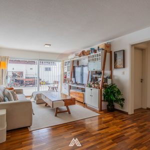 Venta Malvín -apartamento De Dos Dormitorios Y Gge