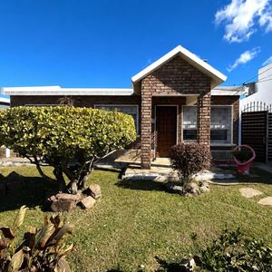 Casa En Las Piedras-terreno-jardin-cochera