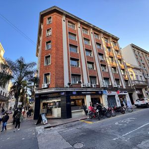 Oficina O Consultorio Con Porteria Presencial