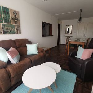 Venta Apto 3 Dorm, Pocitos Piso Alto Con Renta