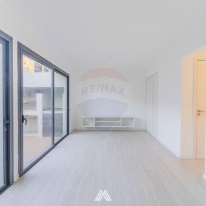 Renta - Venta De Casa En Carrasco De 2 Dormitorios